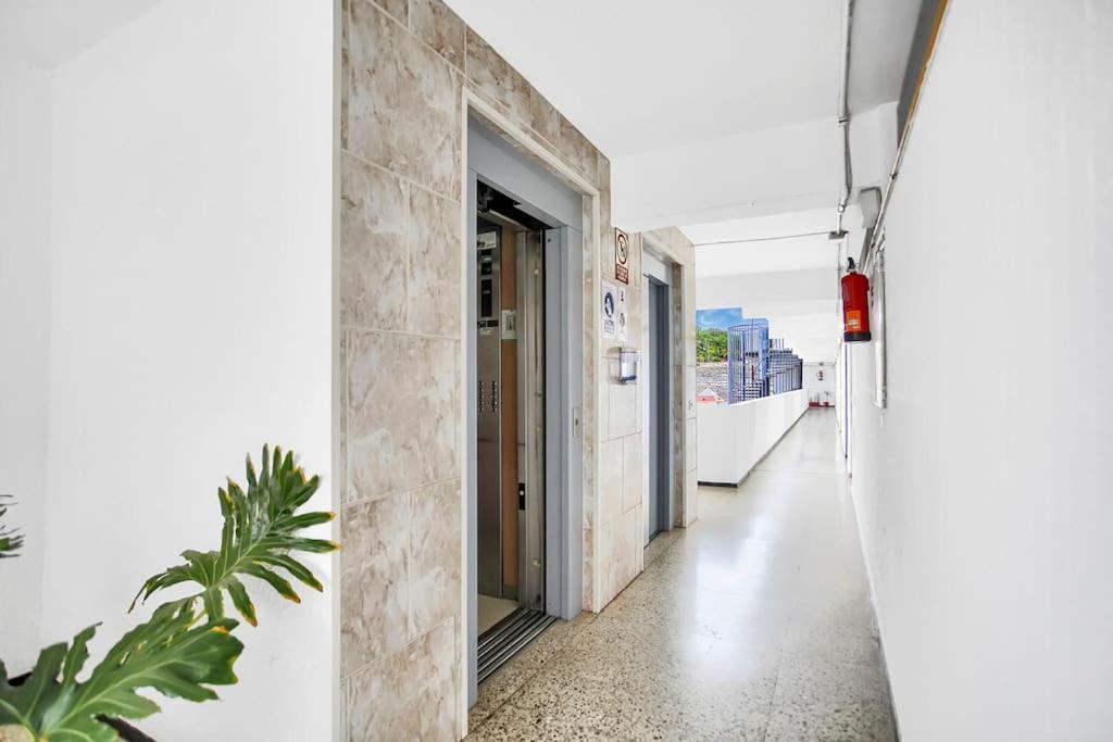 Alexander Apartment Playa De Las Americas Экстерьер фото