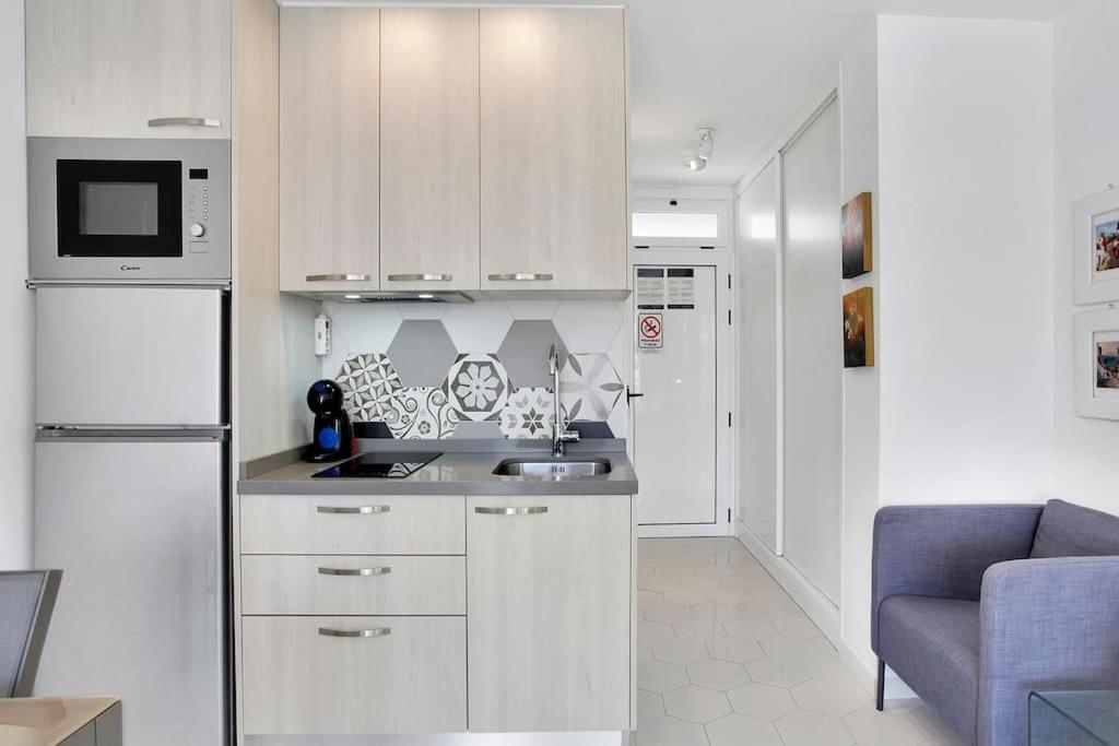 Alexander Apartment Playa De Las Americas Экстерьер фото